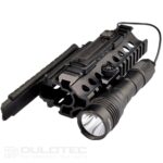 Lanterna Dulotec G20 pentru carabină, cu declanșator rapid și silențios, livrată împreună cu accesoriile de montare, bateria și încărcătorul » Lanternaputernica.RO