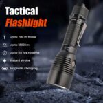 Lanternă tactică Dulotec Guardian, 1.800 lumeni, 700 de metri, baterie de 5.200 mAh, încărcare magnetică, husă » Lanternaputernica.RO