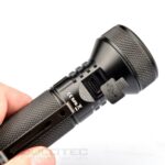 Lanternă compactă Dulotec E2 cu rază lungă de acțiune, cu baterie inclusă » Lanternaputernica.RO