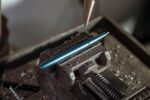 Pix spațial Fisher Space Pen Cerakote® Elite, finisaj albastru marin, model „Bullet” – 400E-220, într-o cutie cadou » Lanternaputernica.RO