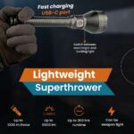 Lanternă puternică cu rază lungă de acțiune Dulotec Tracker 1300 – Până la 6.500 de lumeni, până la 1.300 de metri » Lanternaputernica.RO
