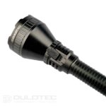 Lanternă puternică cu rază lungă de acțiune Dulotec Tracker 1300 – Până la 6.500 de lumeni, până la 1.300 de metri » Lanternaputernica.RO