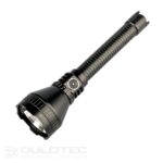 Lanternă puternică cu rază lungă de acțiune Dulotec Tracker 1300 – Până la 6.500 de lumeni, până la 1.300 de metri » Lanternaputernica.RO