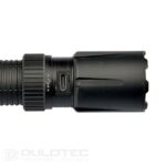 Lanternă tactică Dulotec Defender – 2.300 de lumeni, rază de acțiune de până la 530 de metri » Lanternaputernica.RO