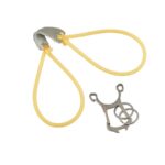 Breloc cu carabină din titan în formă de praștie – instrument EDC » Lanternaputernica.RO